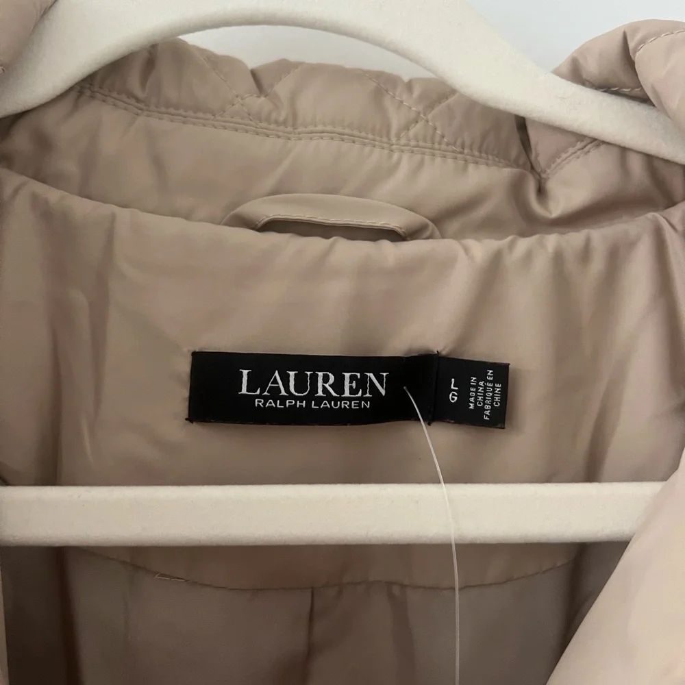 Ralph Lauren Tan Quilted Women's Puffer Jacket - Picture 6 of 6